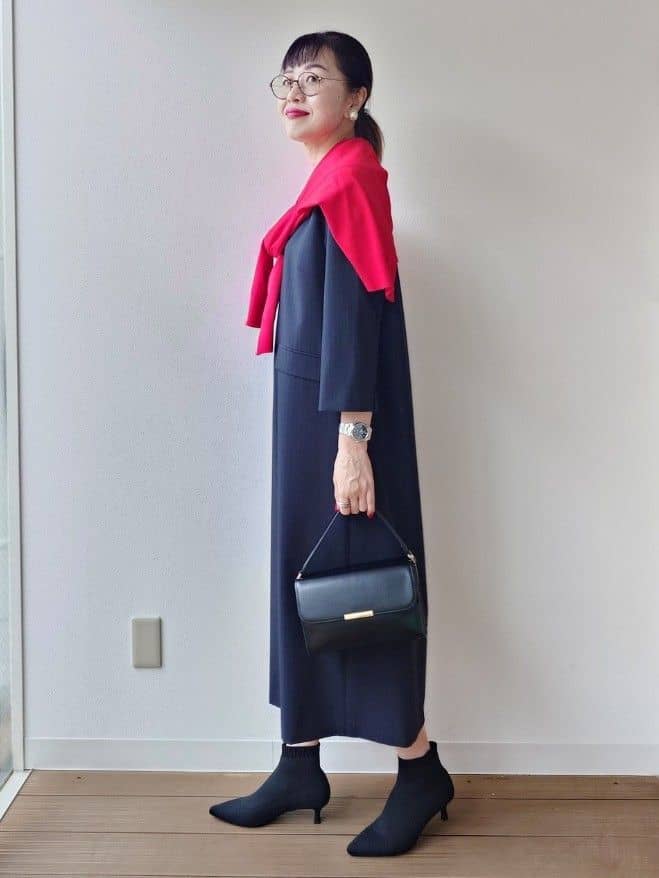 MUTSUKOさんの「UNTITLED｜【アレンジ自在】ロングパール調ネックレス」を使ったコーディネート