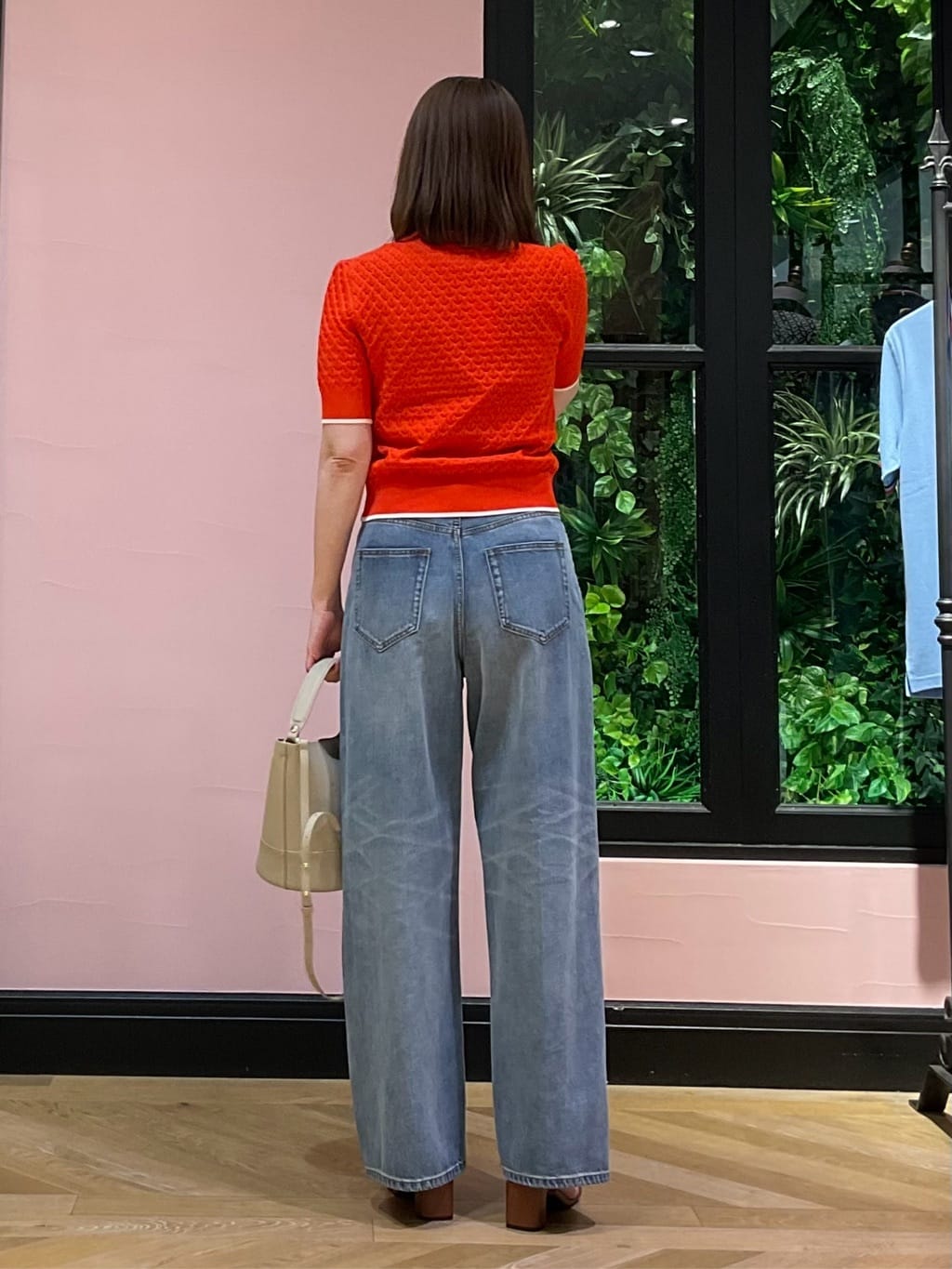 maruさんの「DRESSTERIOR｜【6色展開/オンオフ】レース編みハーフスリーブニット」を使ったコーディネート