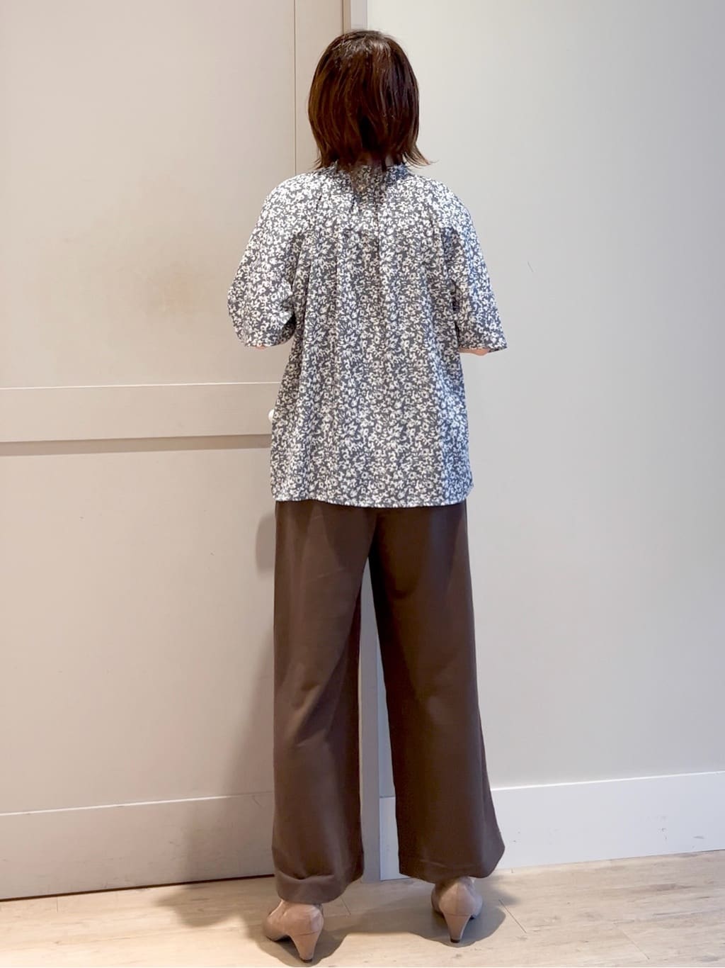 yamakoさんの「grove｜【接触冷感】見た目はきちんと、着心地はらくちん クロップドベイカーパンツ」を使ったコーディネート