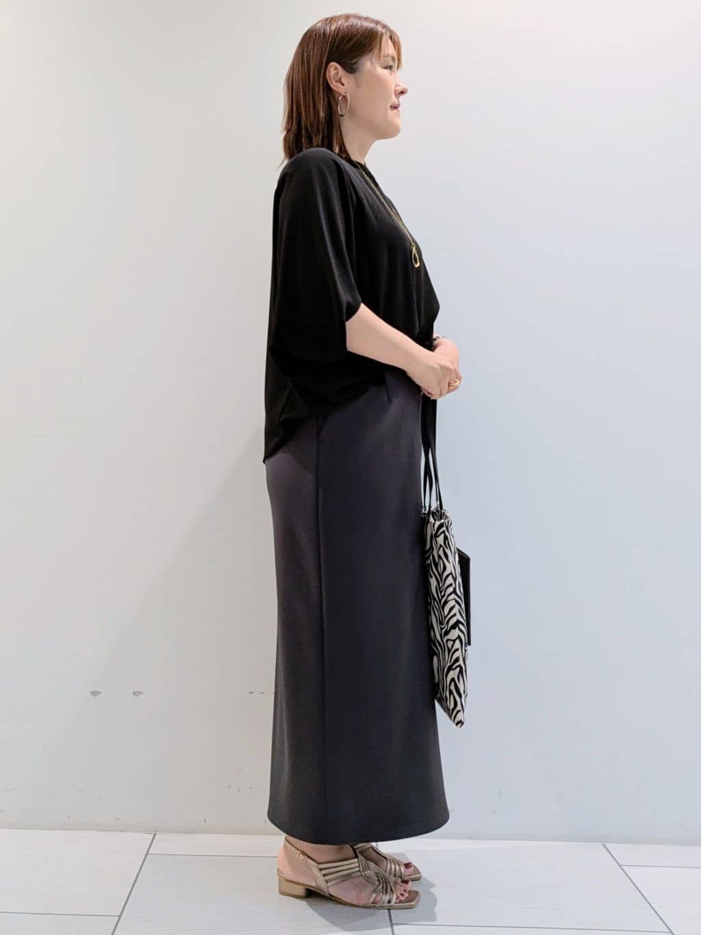 Onumaさんの「UNTITLED｜【後ろウエストゴム/ストレッチ性/オンオフ】ジャージナロースカート」を使ったコーディネート