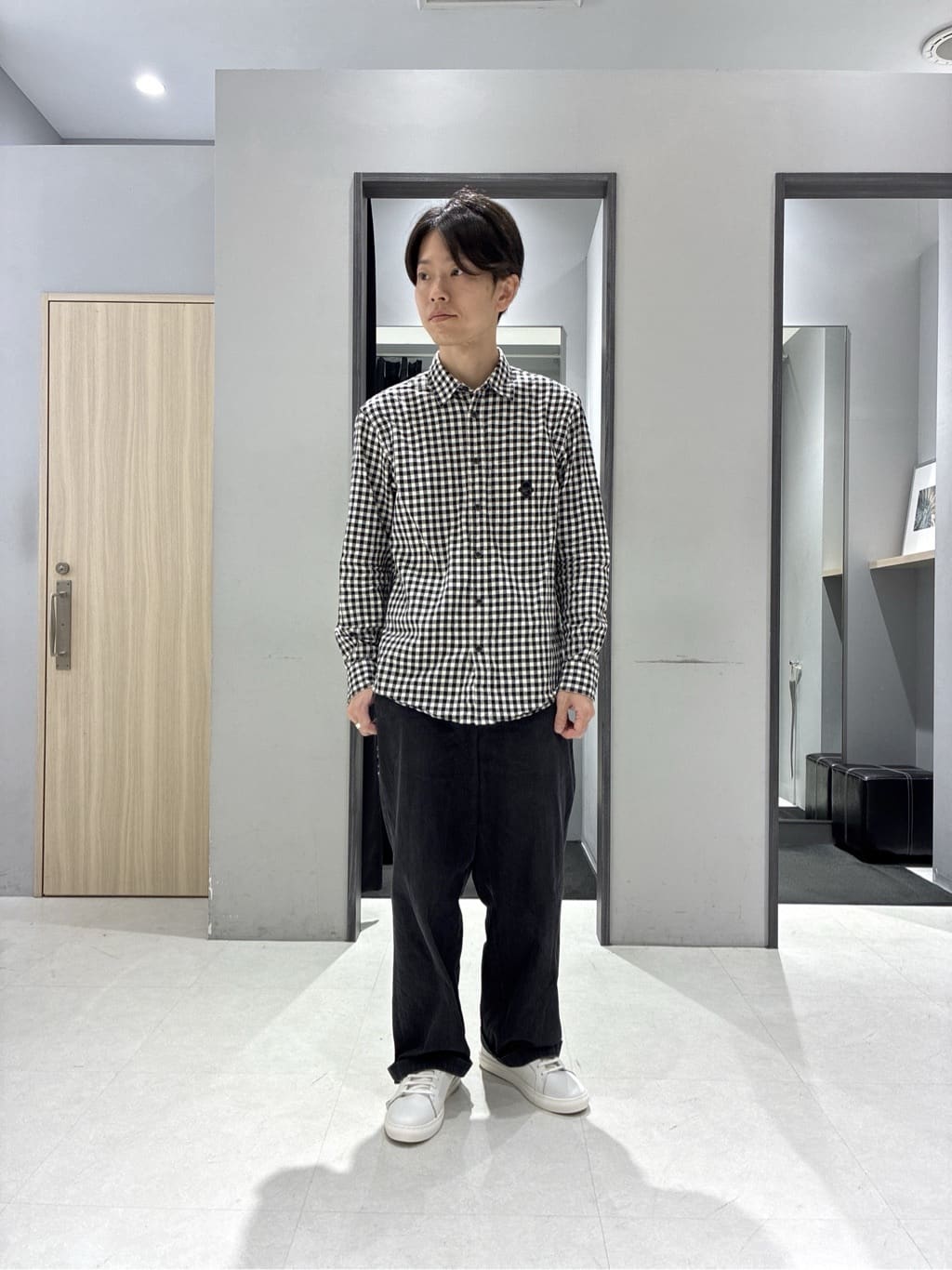 わいずみさんの「TAKEO KIKUCHI｜【JUST ONE LAYER】ダウンファブリック ジップアップ フード ブルゾン」を使ったコーディネート
