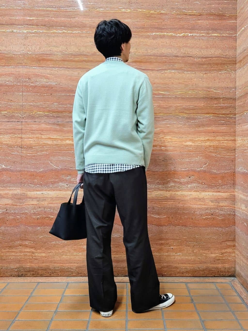 piroyaさんの「TAKEO KIKUCHI｜【Air Palette Knit】ワンポイント カラーニット プルオーバー」を使ったコーディネート