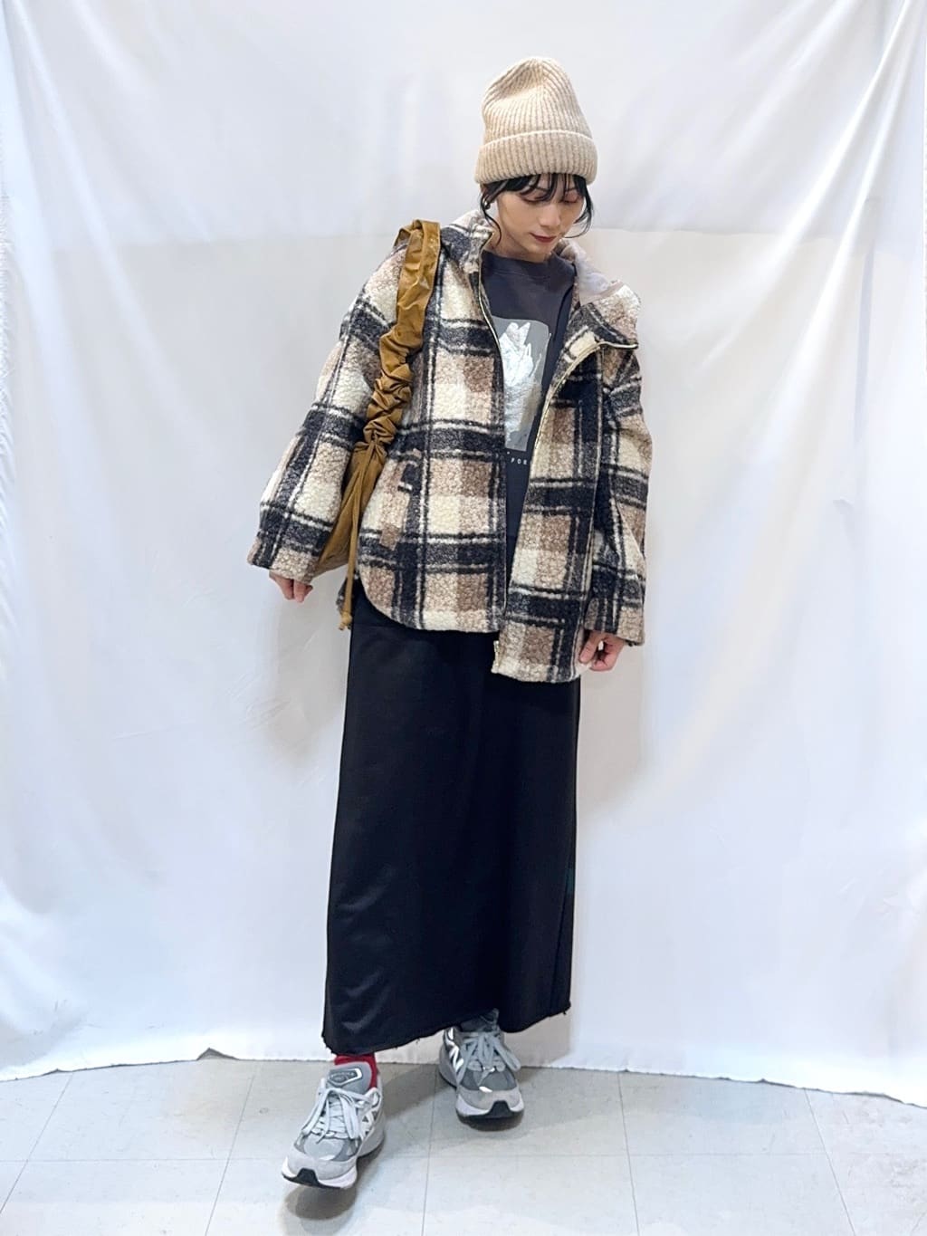 𝐇𝐢𝐫𝐨𝐦𝐢さんの「SHOO･LA･RUE｜グラフィックアソート裏毛スウェット」を使ったコーディネート