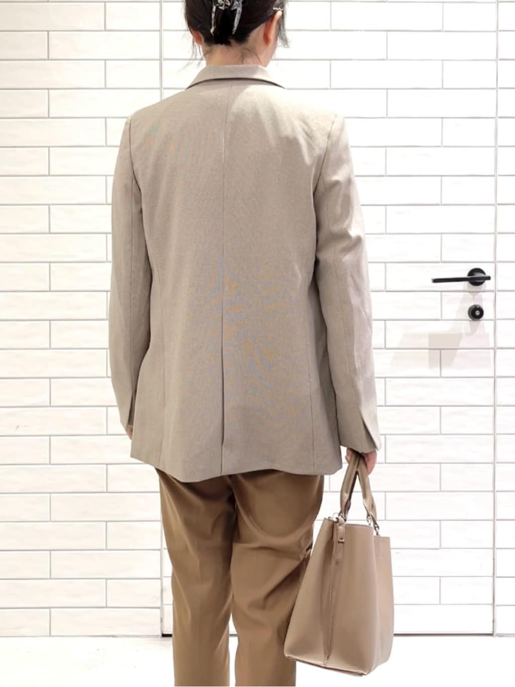 しおりさんの「OPAQUE.CLIP｜《SS-LLサイズ》ハイストレッチイージースティックパンツ【洗濯機洗い可】」を使ったコーディネート