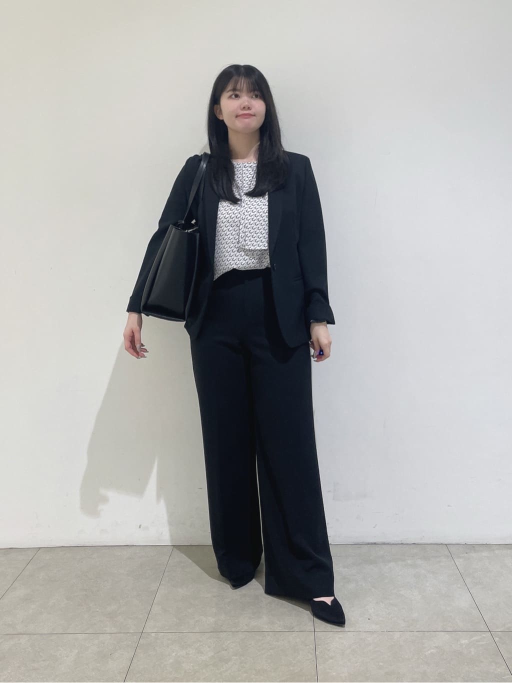 emikaさんの「INDIVI｜【定番スーツ／UVケア／洗える】ウール調テーラードジャケット」を使ったコーディネート