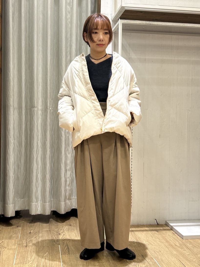 ga_riさんの「THE SHOP TK｜きれいめにもカジュアルにも ノーカラーキルトジャケット」を使ったコーディネート