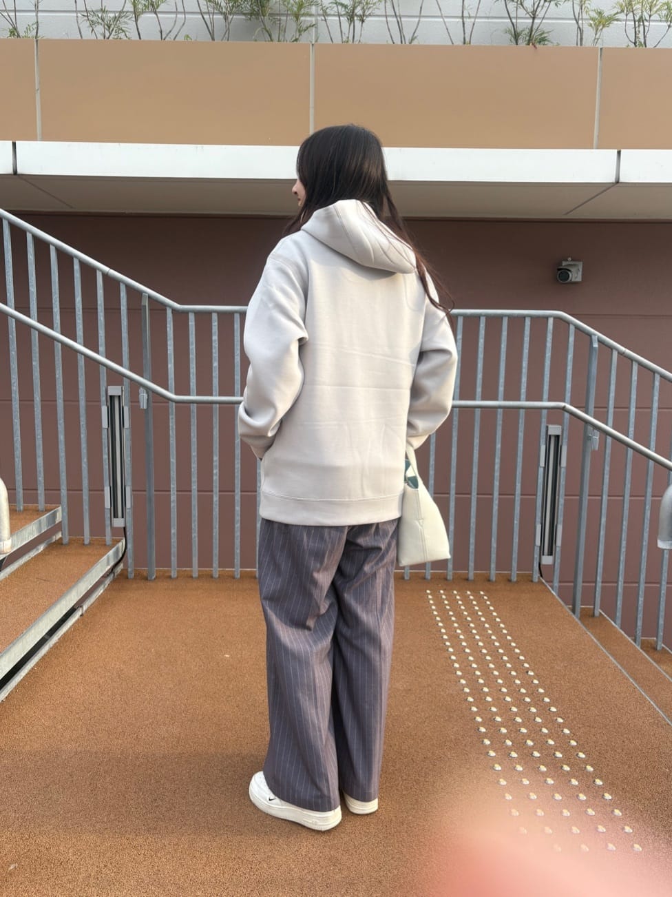 よぴさんの「TAKEO KIKUCHI｜エアダン プルオーバー パーカー」を使ったコーディネート