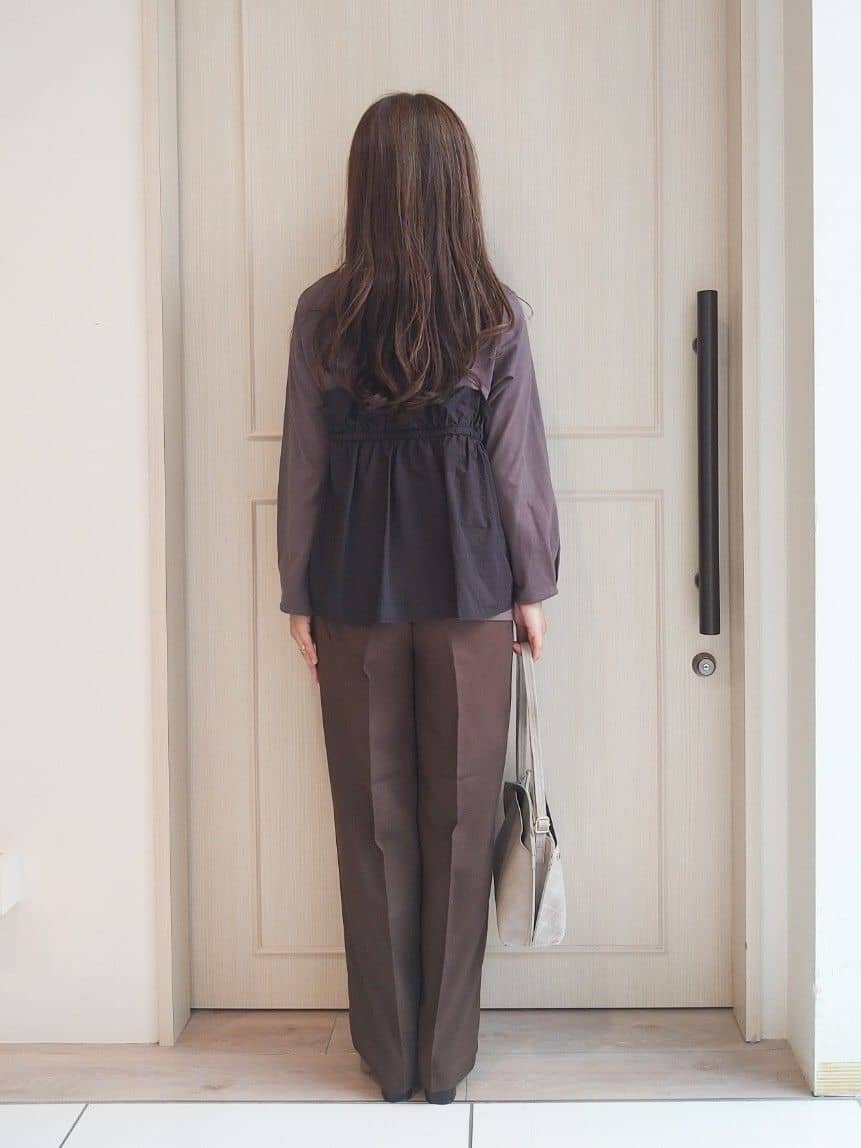 mi-saさんの「SHOO･LA･RUE｜【洗濯機可/S-LL】1枚で華やか フリルドッキングトップス」を使ったコーディネート
