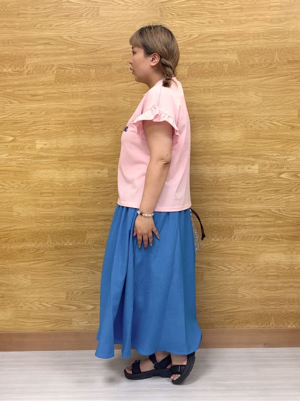 ぁむさんの「SHOO･LA･RUE｜【S-LL/汗ジミ軽減/ひんやり/UVカット】フリルTシャツ」を使ったコーディネート