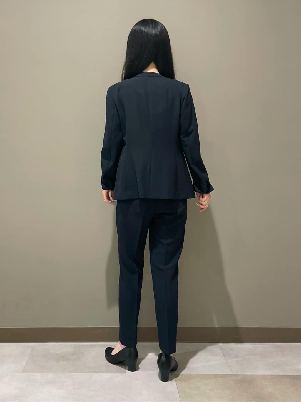 KEIKOさんの「INDIVI｜【定番スーツ／UVケア／洗える】ウール調ノーカラージャケット」を使ったコーディネート