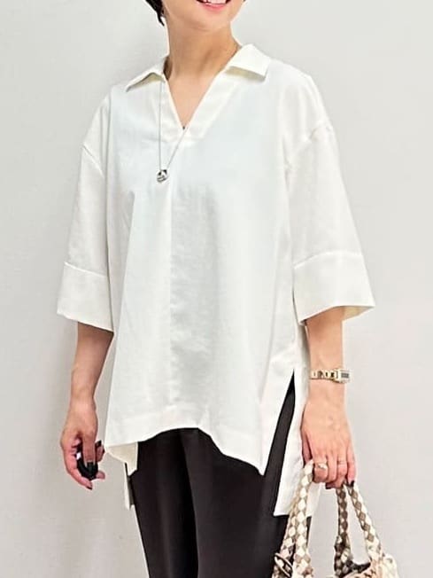 みなこさんの「UNTITLED｜【UVカット/接触冷感/吸水速乾/ゆったり】V開きネックシャツ」を使ったコーディネート