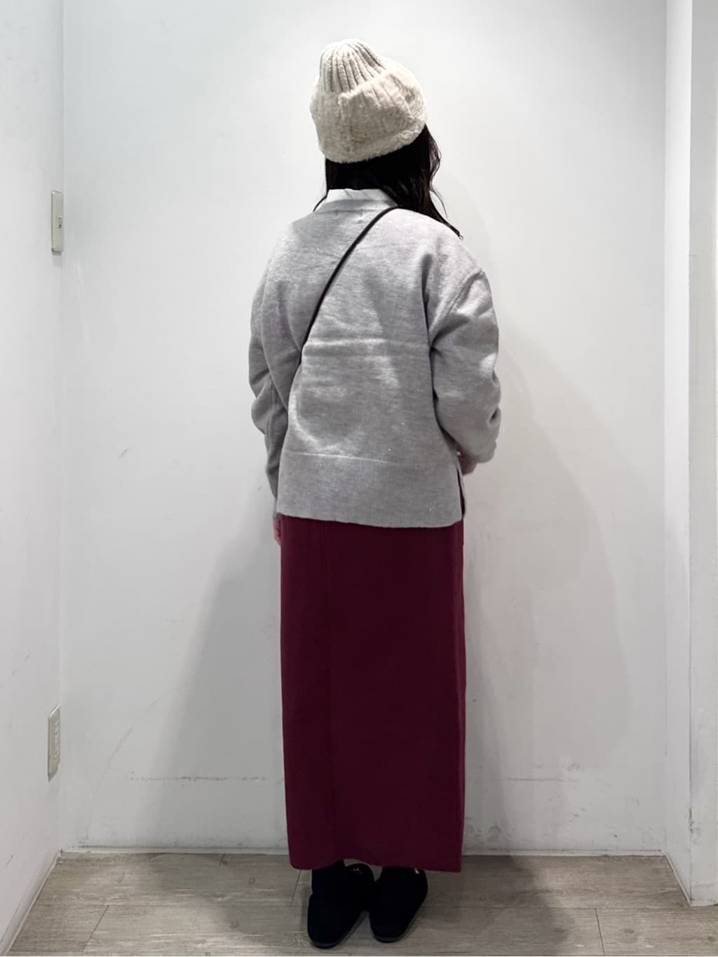 yuicciさんの「OPAQUE.CLIP｜きらきらクルーミドルゲージニット【洗濯機OK】」を使ったコーディネート