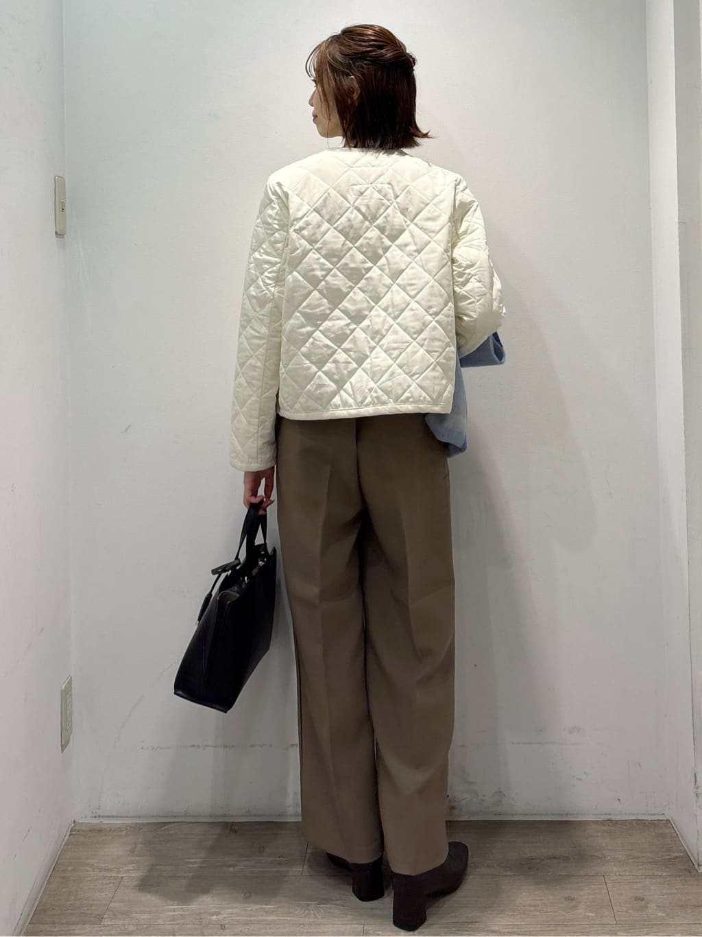 ぶまりんさんの「OPAQUE.CLIP｜ロングロゴTシャツ【洗濯機OK】」を使ったコーディネート