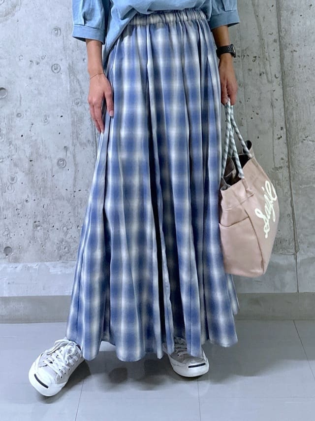 kumiさんの「Dessin｜【ウエストゴム・洗える】オンブレーチェック柄スカート」を使ったコーディネート