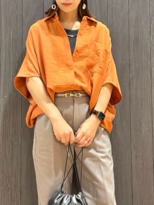 meiさんの「SHOO･LA･RUE｜【洗える/S-LL/5分袖】1枚でも羽織としても。さらさらドレープシャツ」を使ったコーディネート