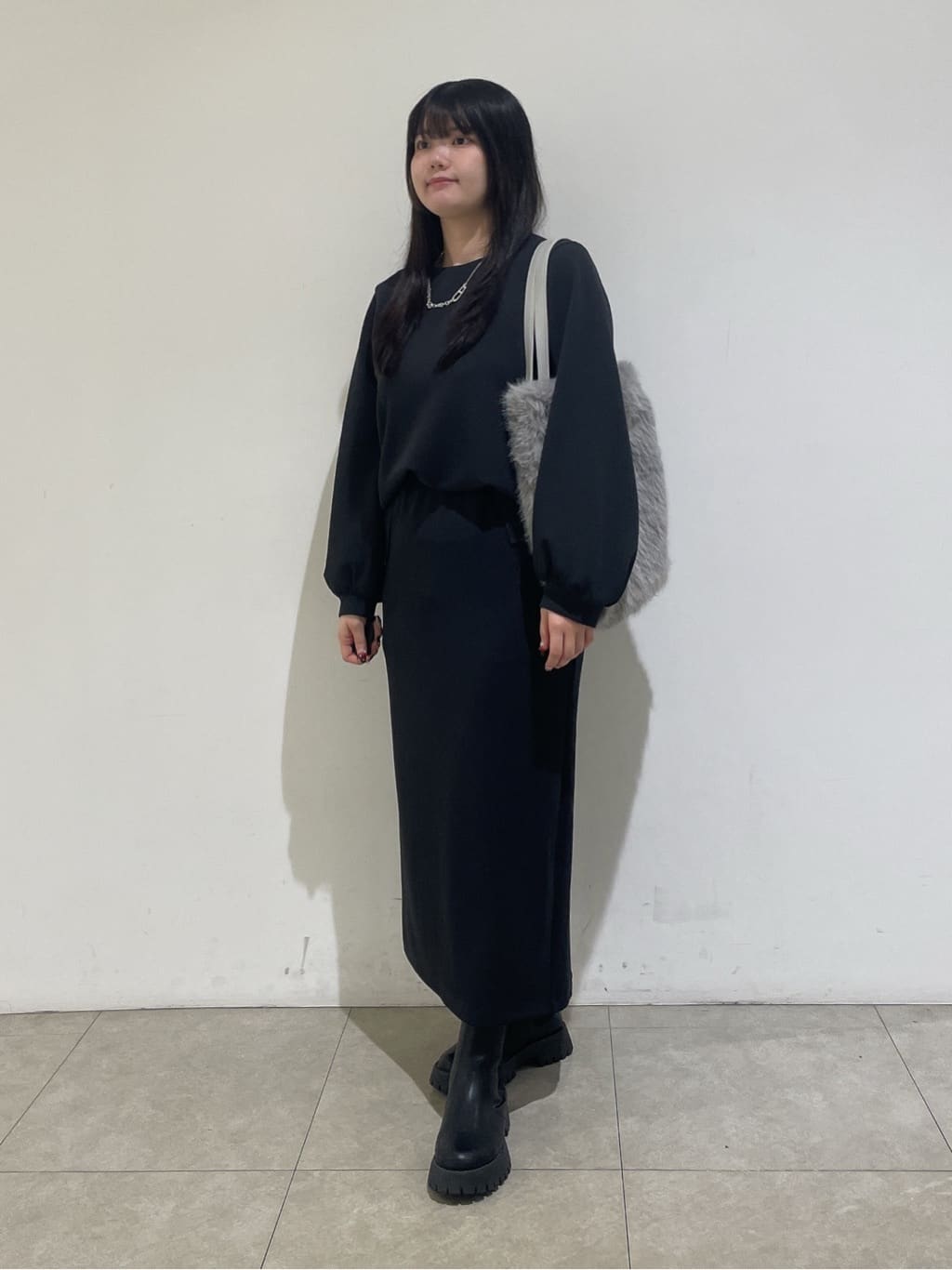 emikaさんの「INDIVI｜【SETUP可能／袖コンシャス】ダンボールジャージトップス」を使ったコーディネート