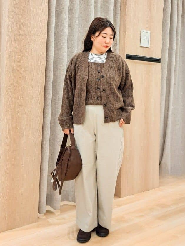 ふるさんの「grove｜【洗える】レイヤードにもおすすめ！サイド釦ニット」を使ったコーディネート
