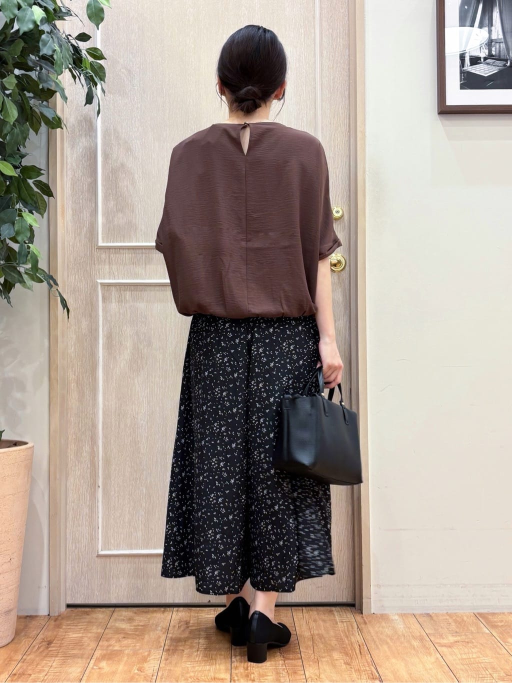 なみさんの「SHOO･LA･RUE｜【洗濯後しわになりにくい】さらっとタッチの 5分袖ドルマンブラウス」を使ったコーディネート