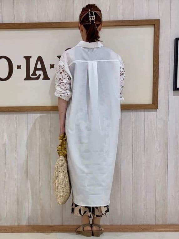 みきぽんさんの「SHOO･LA･RUE｜◆お袖レースが上品な シャツワンピース」を使ったコーディネート