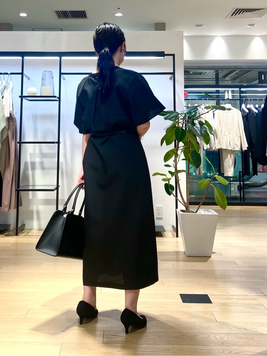 misakiさんの「INDIVI｜パール調コインショートネックレス」を使ったコーディネート