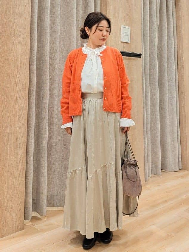 ふるさんの「grove｜フリルカラーリボンブラウス」を使ったコーディネート