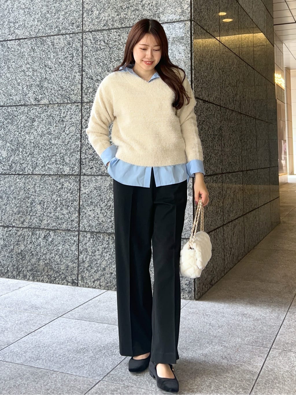 Risaさんの「OPAQUE.CLIP｜ポケット刺繍レギュラーカラーシャツ【洗濯機OK】」を使ったコーディネート