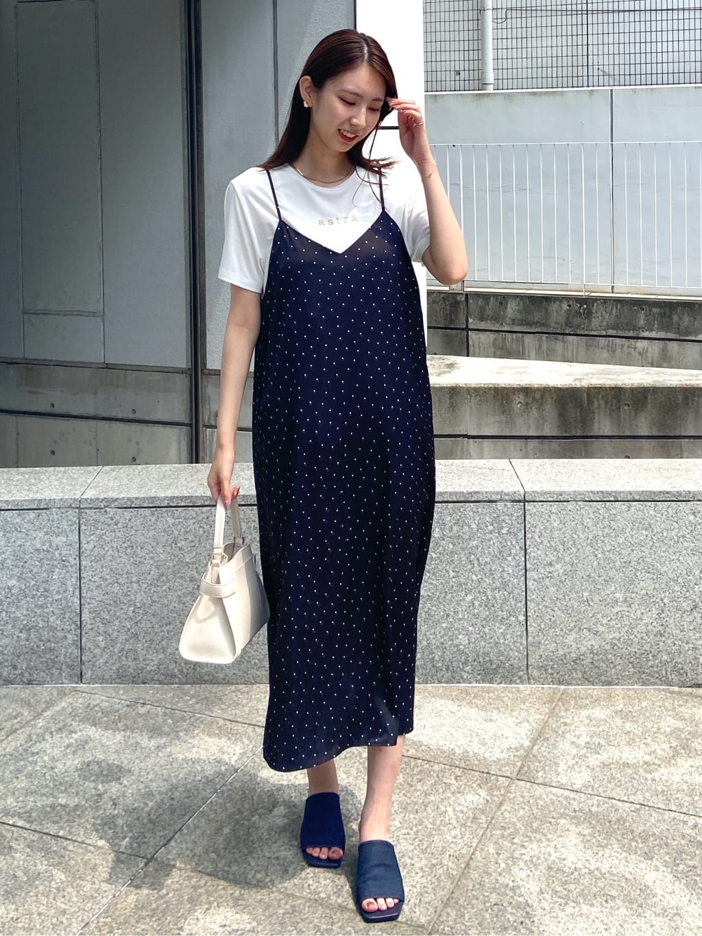 めぐさんの「OPAQUE.CLIP｜メタリック刺繍ロゴTシャツ【接触冷感／洗濯機洗い可】」を使ったコーディネート