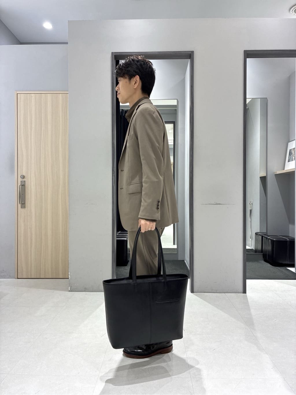 わいずみさんの「TAKEO KIKUCHI｜【360&deg;ストレッチ／セットアップ対応】None Of Stress ジャケット」を使ったコーディネート