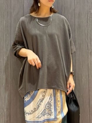 meiさんの「SHOO･LA･RUE｜【S-LL/7分袖】ゆるシルエットが心地よい ドルマントップス」を使ったコーディネート