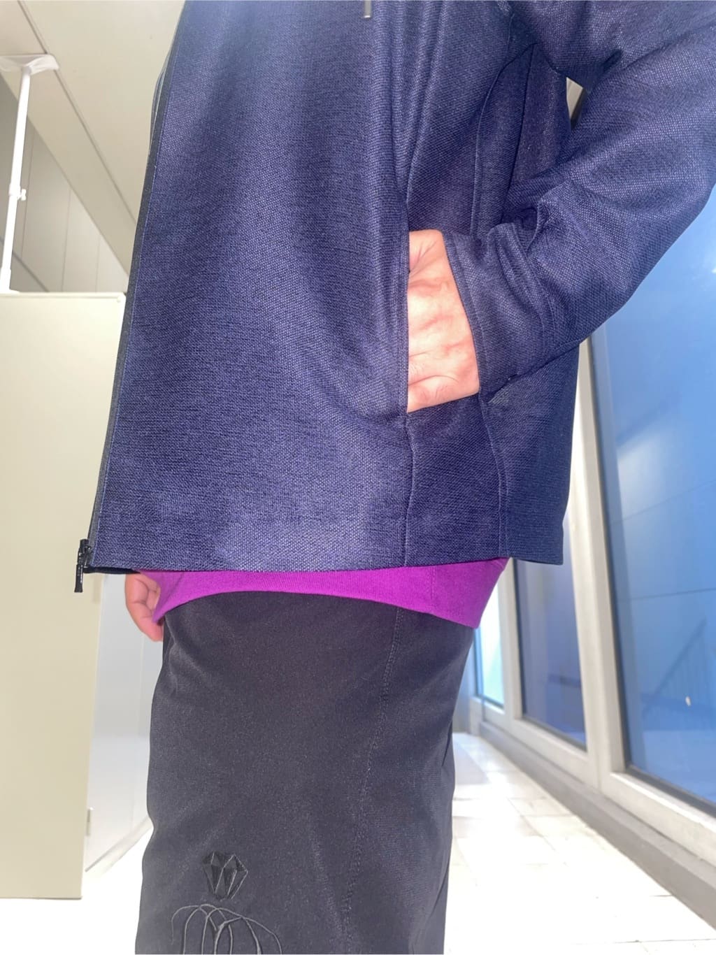 MAKOTO AIさんの「TAKEO KIKUCHI｜【抗菌防臭／5サイズ展開】ハイゲージポンチ Tシャツ」を使ったコーディネート