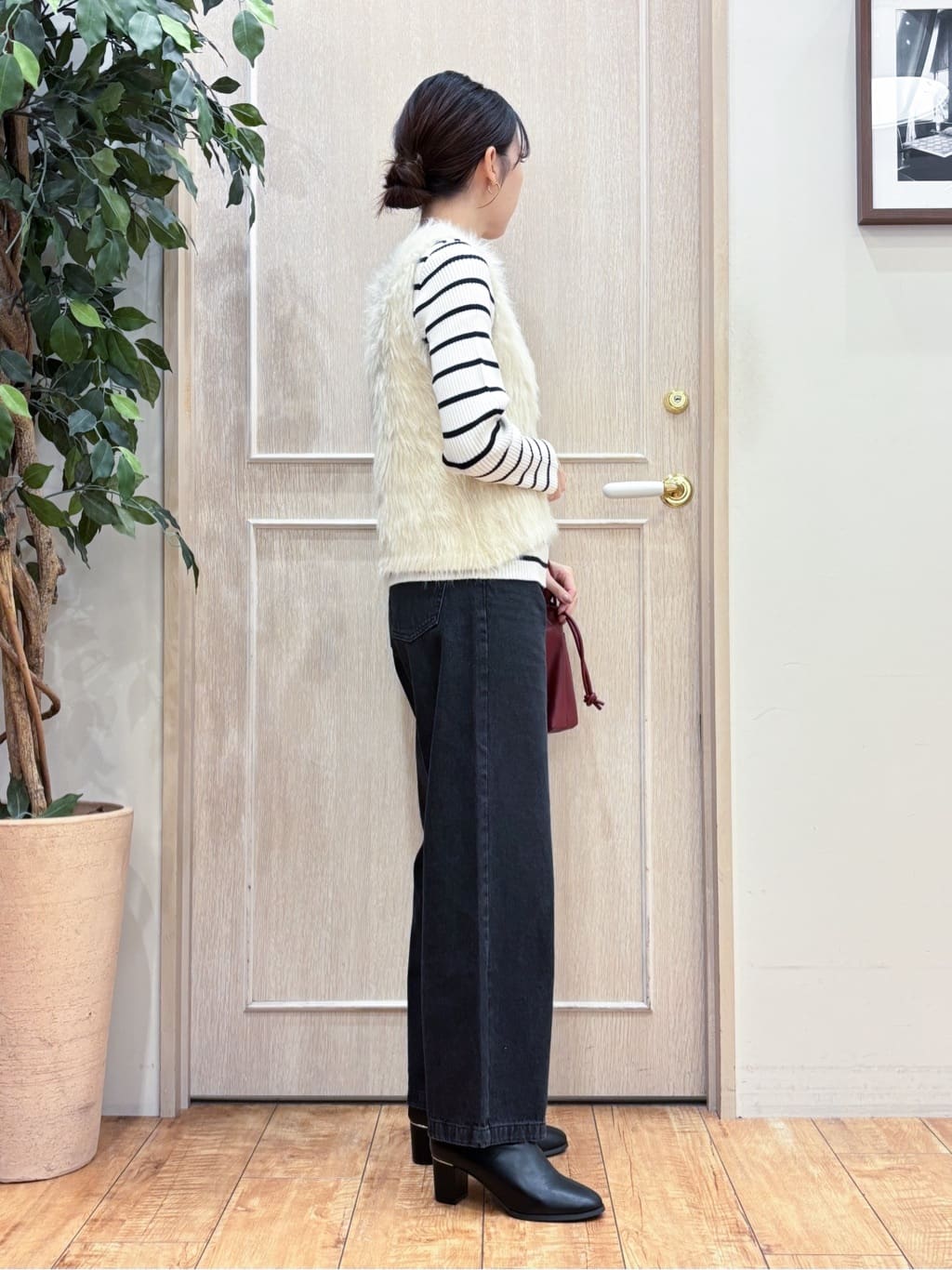 なみさんの「SHOO･LA･RUE｜【高レビュー/2点セット】着るだけでコーデが決まる フェザーニットベスト&times;リブニット」を使ったコーディネート