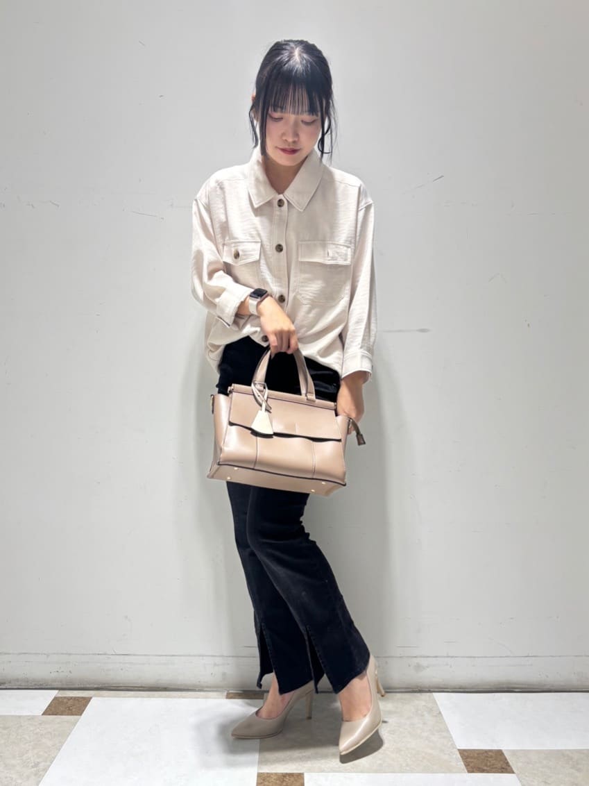 せらら⭐️さんの「ESPERANZA｜◆【晴雨兼用/12時間パンプス】約8.5cm　歩きやすくて疲れにくい」を使ったコーディネート