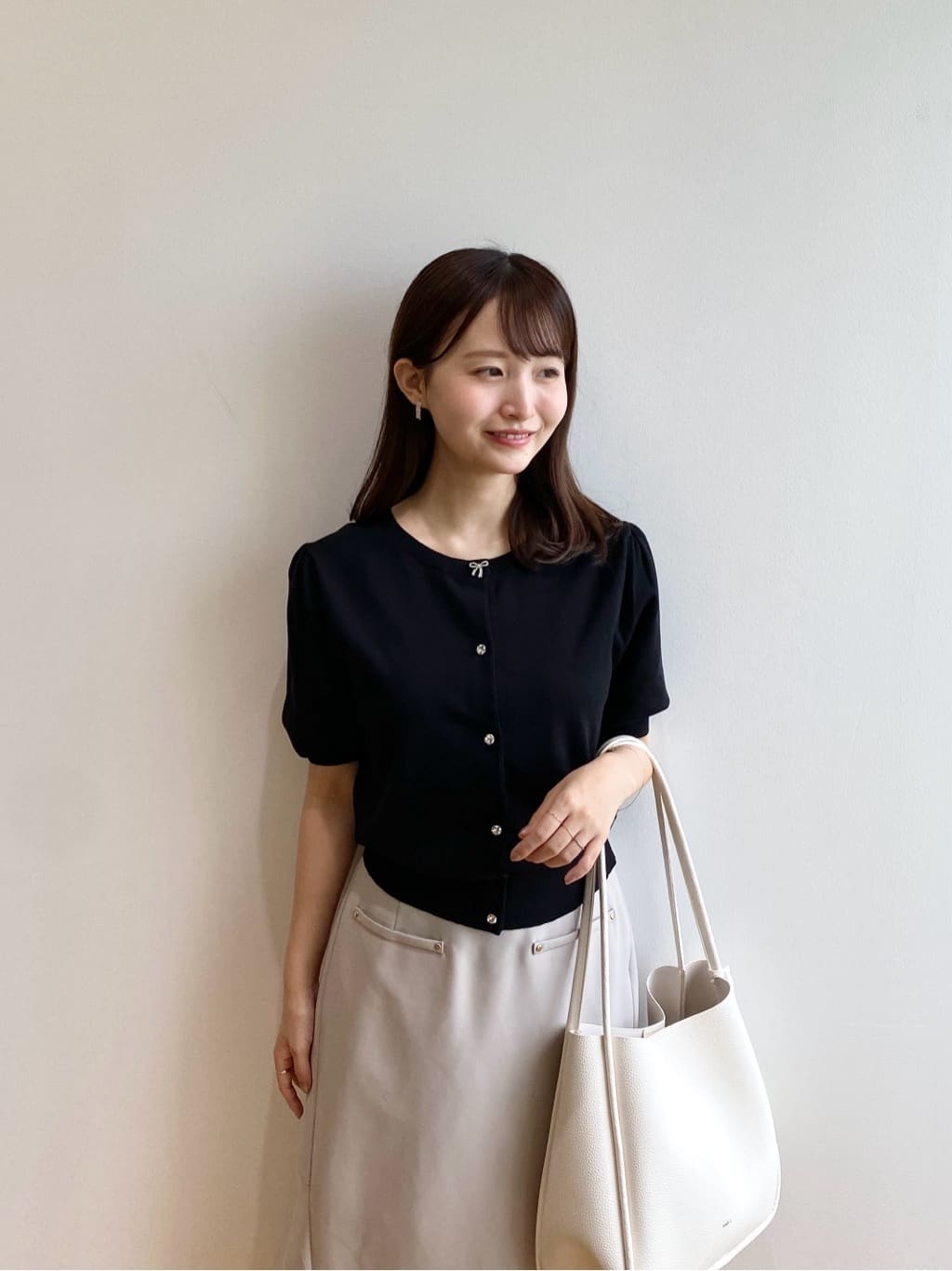 みさかさんの「index｜バックフレアマーメイドスカート【洗濯機洗い可／イージーアイロン】」を使ったコーディネート