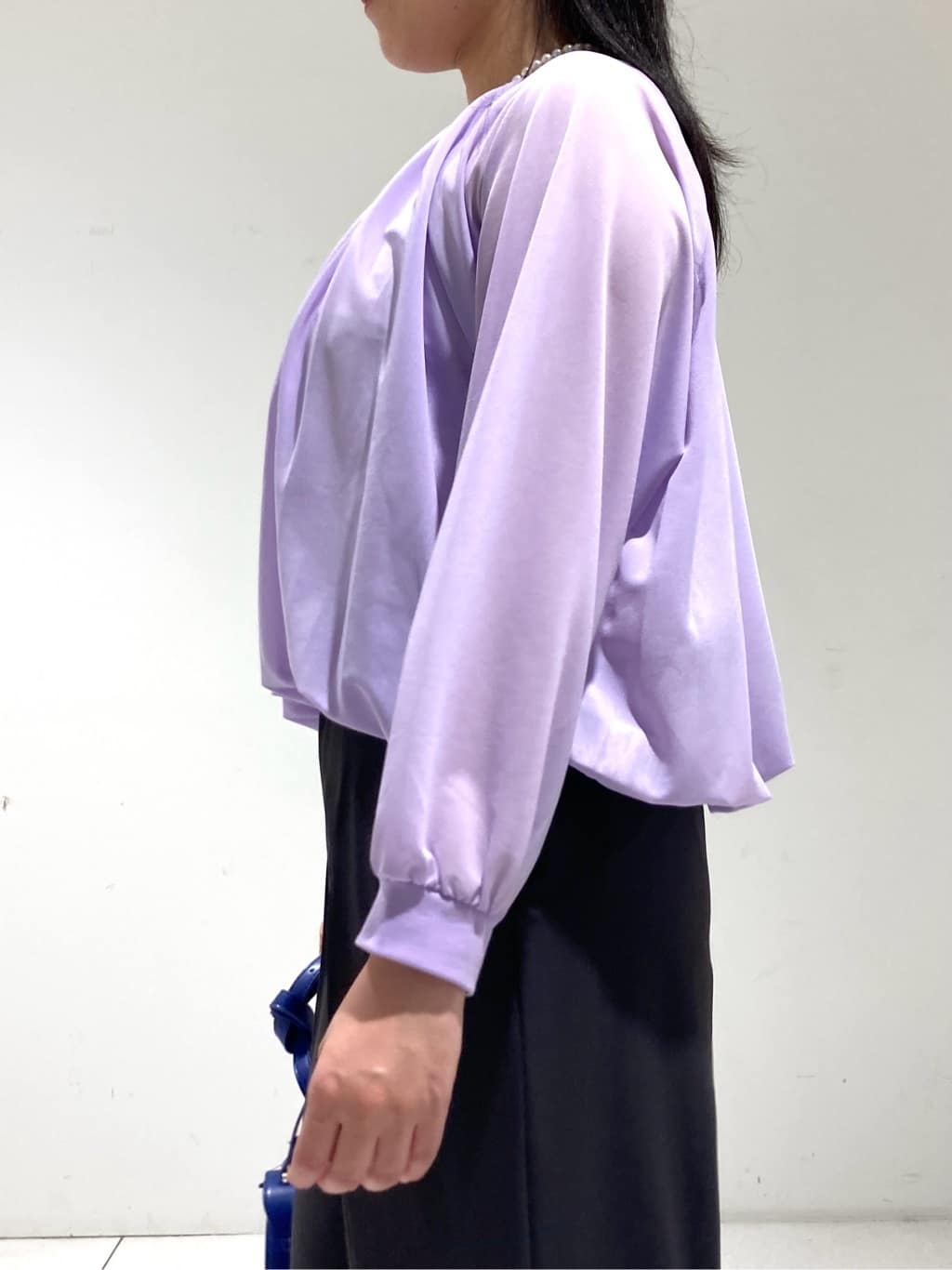 momokoさんの「INDIVI｜【体型カバー／マシンウォッシュ対応】シアージャージトップス」を使ったコーディネート