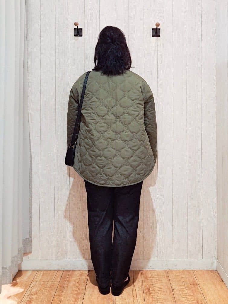 kotomiさんの「SHOO･LA･RUE｜【高レビュー/SS-LL/美脚シルエット】自然に体型カバー イージーデニム テーパードパンツ」を使ったコーディネート