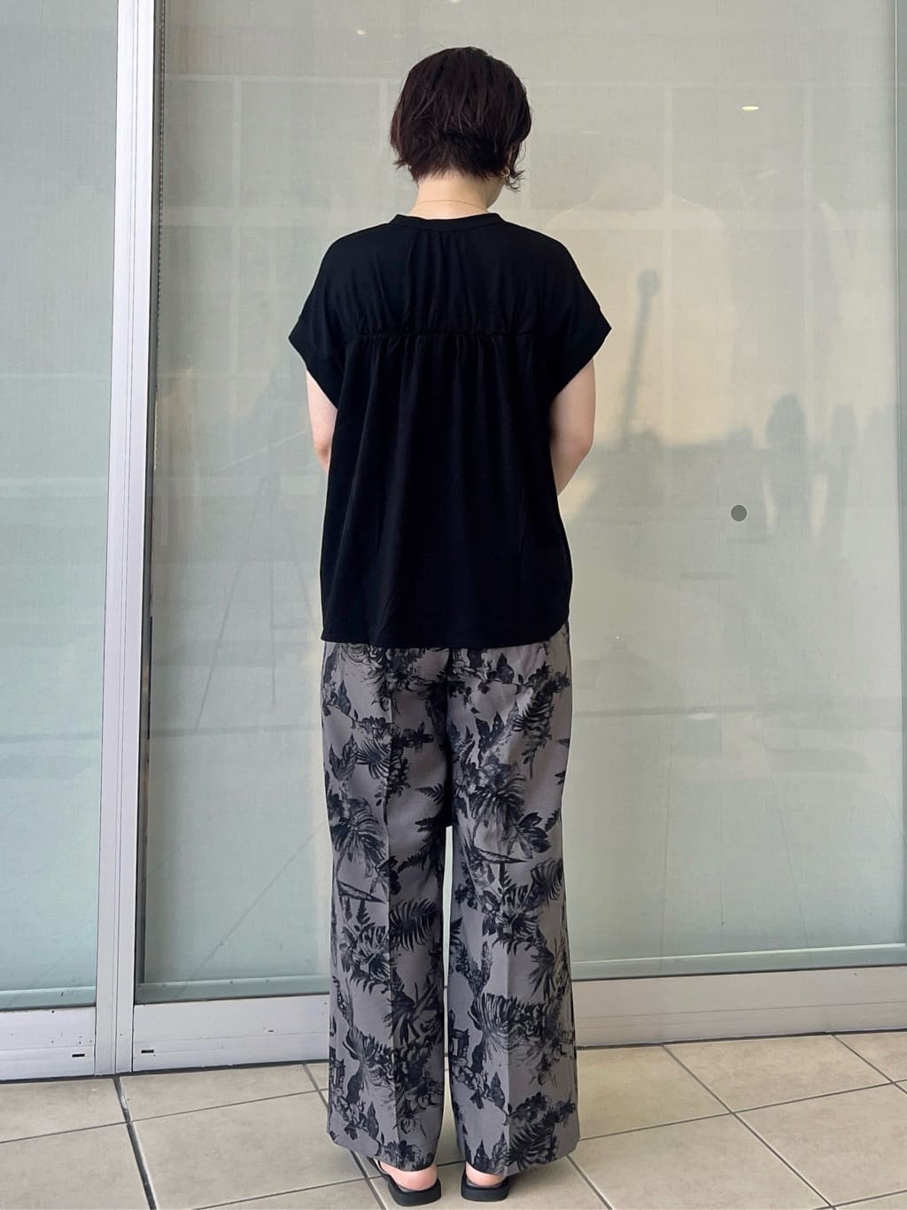 yo-koさんの「OPAQUE.CLIP｜スキッパーフレアカットソー【接触冷感／洗濯機洗い可】」を使ったコーディネート