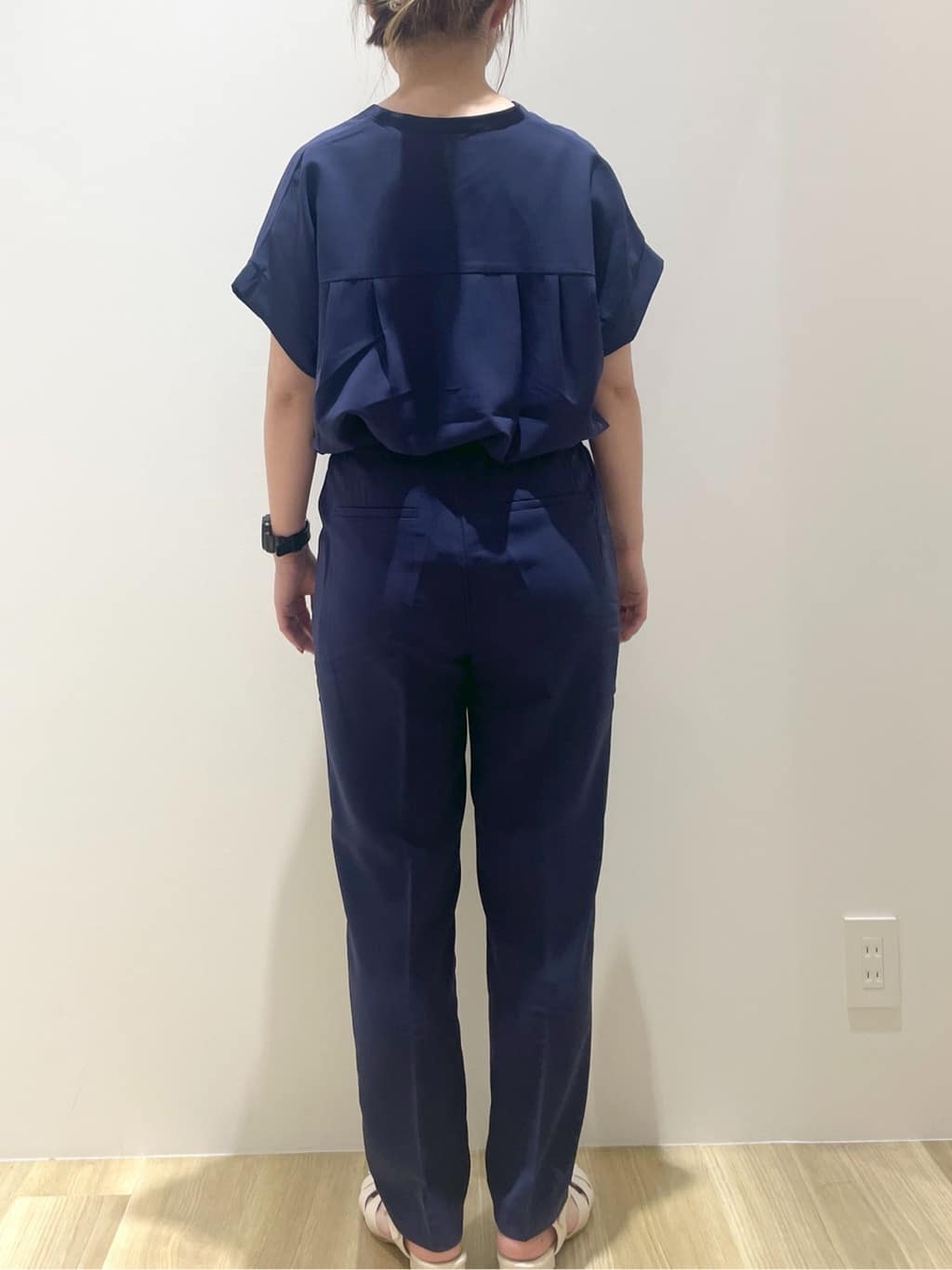 いなさんの「OPAQUE.CLIP｜《7色展開／SS-LLサイズ》ストレッチスキッパーブラウス／セットアップ対応【洗濯機洗い可／防シワ】」を使ったコーディネート