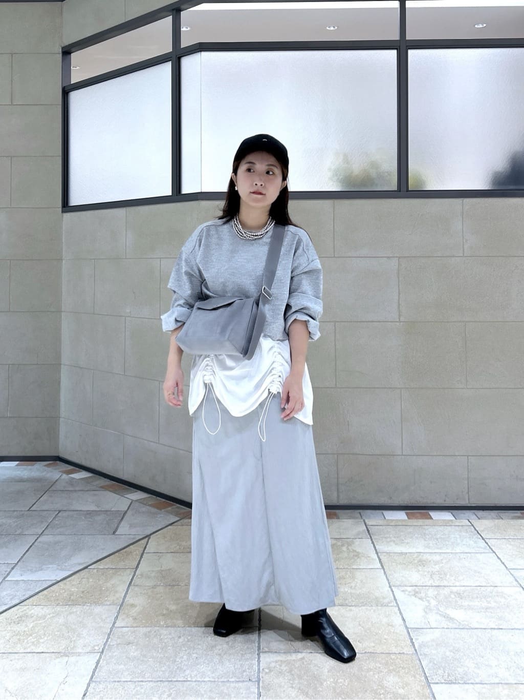 よねさんの「INDIVI｜シャインツイルラップスカート」を使ったコーディネート