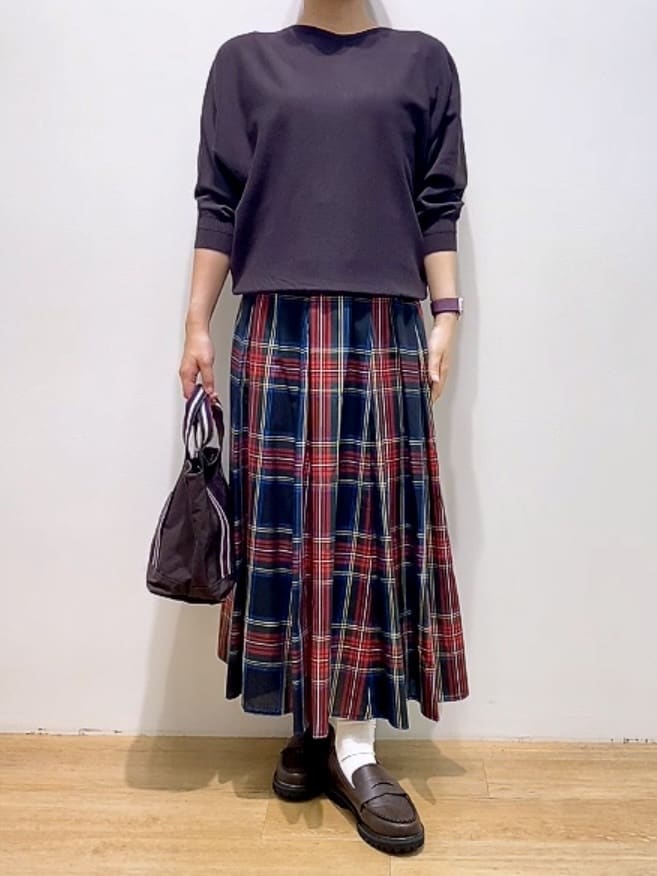 Hamaさんの「Dessin｜【洗える】後ろボタンニットプルオーバー七分袖」を使ったコーディネート