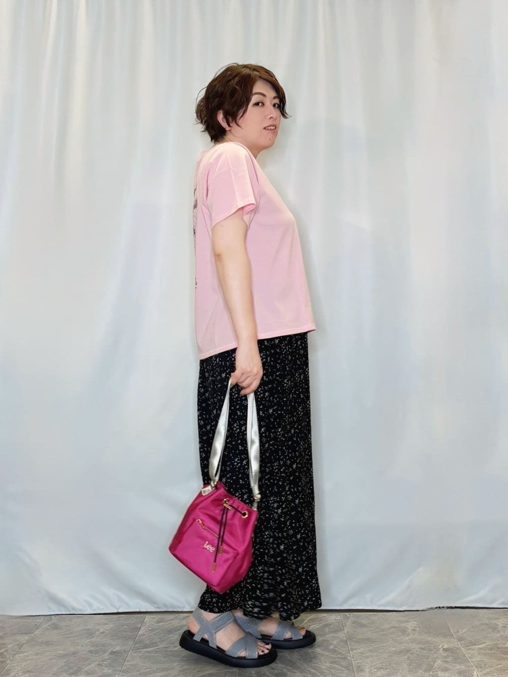たみさんの「SHOO･LA･RUE｜【S-LL/ひんやり/汗ジミ軽減/UVカット】グラフィックアソートTシャツ」を使ったコーディネート