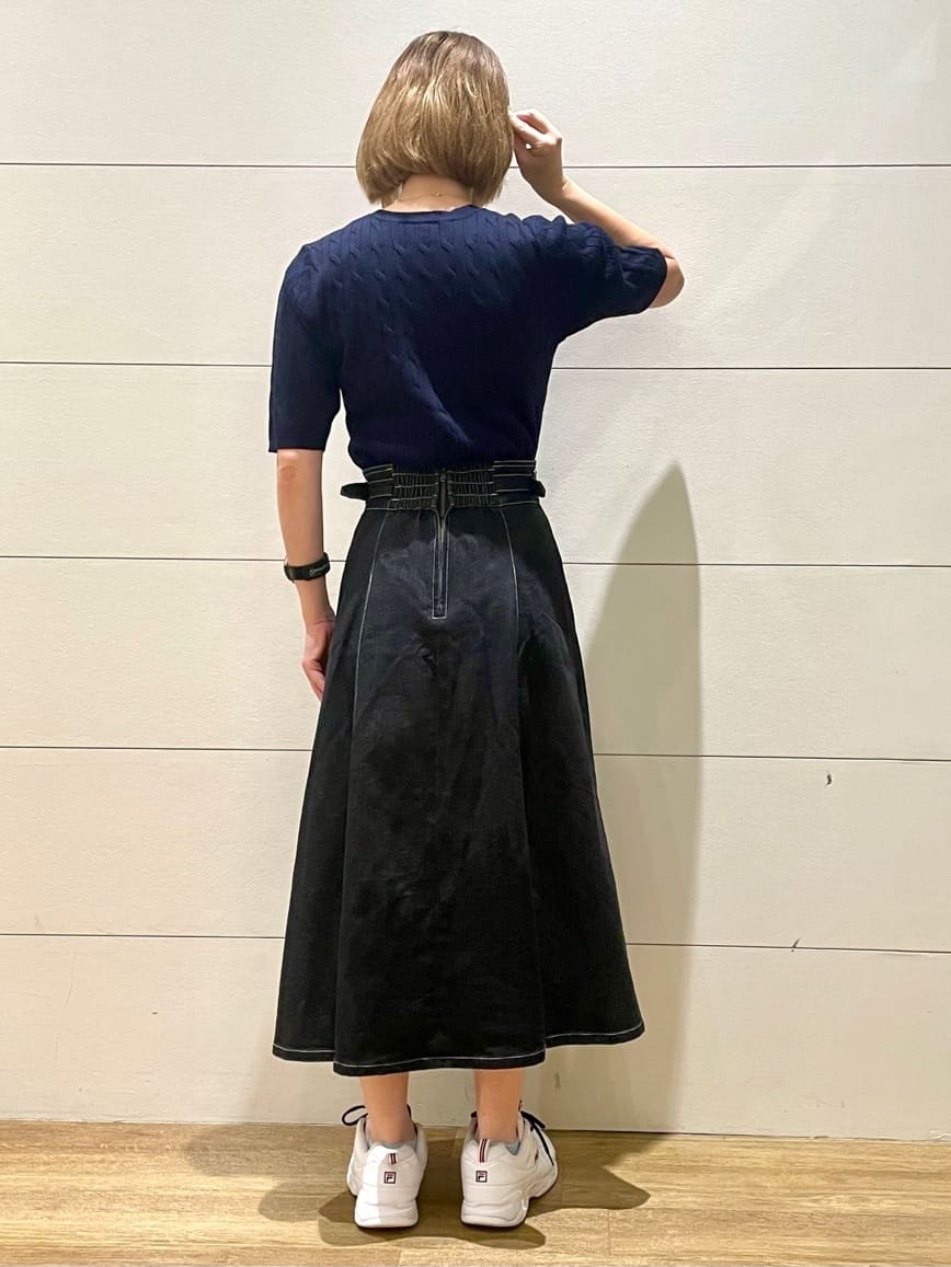 Ryoさんの「THE SHOP TK｜ワンポイント刺繍ケーブル半袖ニット【洗濯機OK】」を使ったコーディネート
