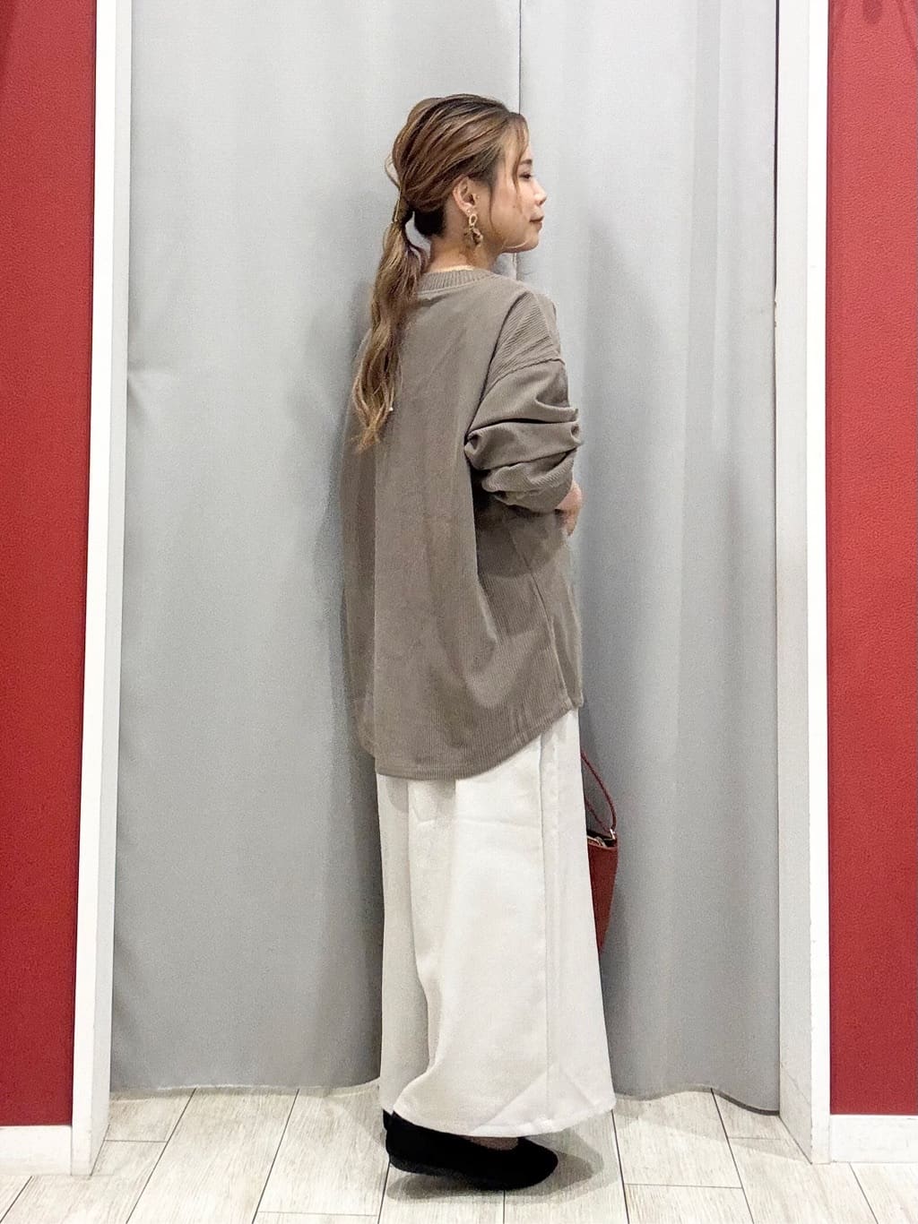shioさんの「SHOO･LA･RUE｜ウエストまわりをすっきり魅せる デザインガウチョパンツ」を使ったコーディネート