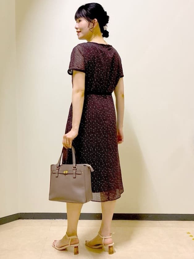  beni_gingerさんの「Reflect｜【WEB先行カラーあり／マシンウォッシュ可／ナローベルト付き】オフボディツイードチェックワンピース」を使ったコーディネート