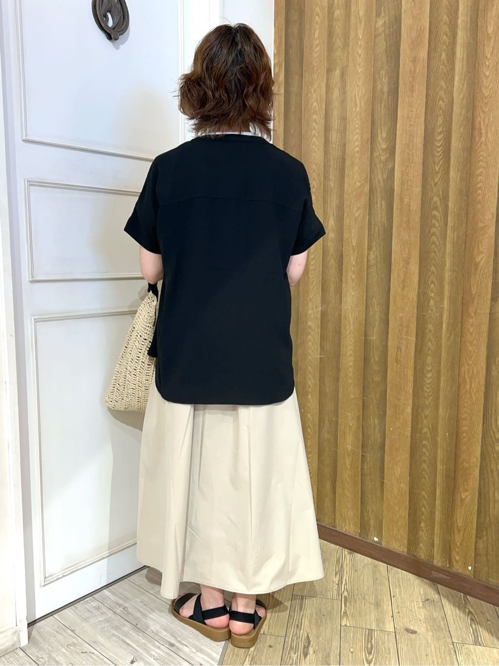yuriyuriさんの「SHOO･LA･RUE｜【洗える/プチプラ】大人の抜け感をプラスする バンドカラーシャツ」を使ったコーディネート