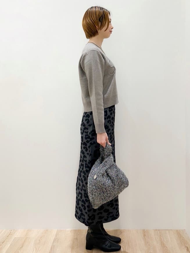 yurieさんの「OPAQUE.CLIP｜チェーン刺繍ロゴニット【洗濯機OK】」を使ったコーディネート