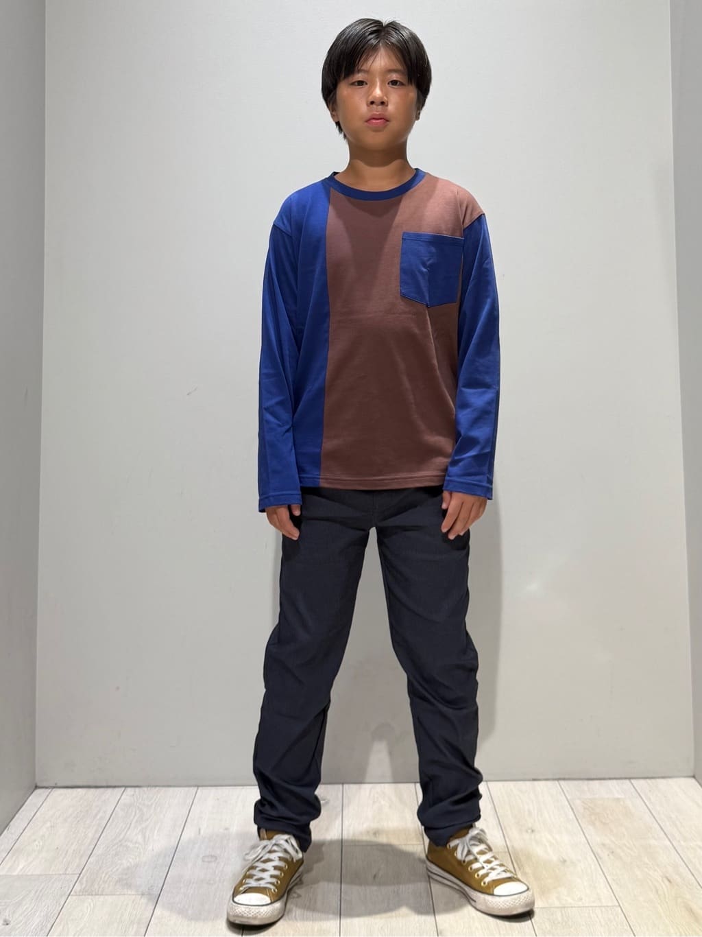 kuboさんの「THE SHOP TK｜【110-160/洗濯機OK】切り替え長袖Tシャツ」を使ったコーディネート