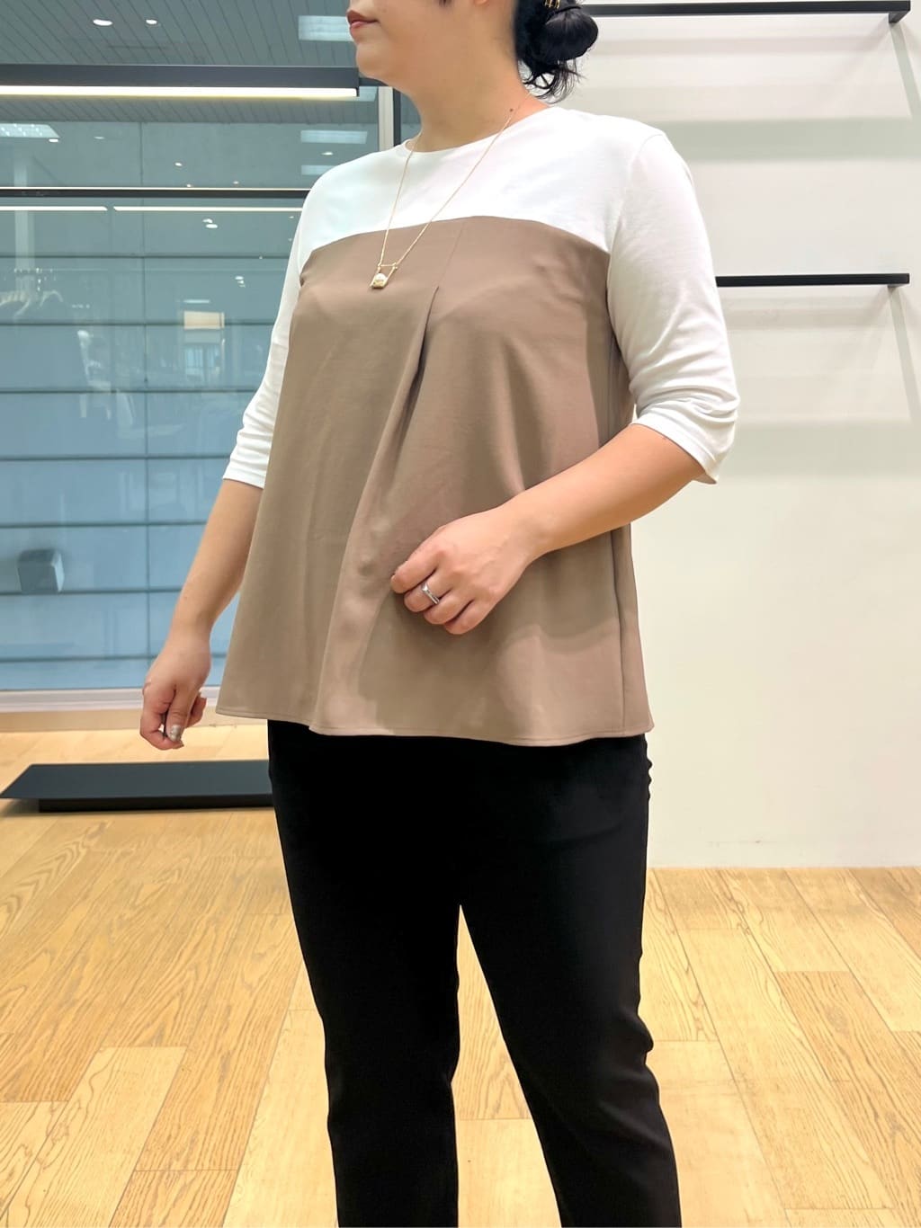 shimaさんの「INDIVI｜【セットアップ可能】ビスチェレイヤード風トップス」を使ったコーディネート