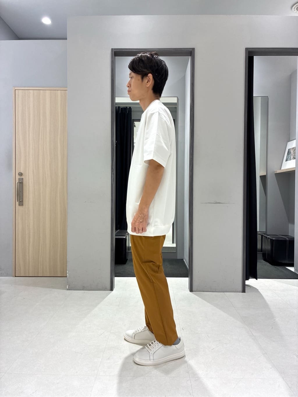 わいずみさんの「TAKEO KIKUCHI｜【抗菌防臭／5サイズ展開】ハイゲージポンチ Tシャツ」を使ったコーディネート