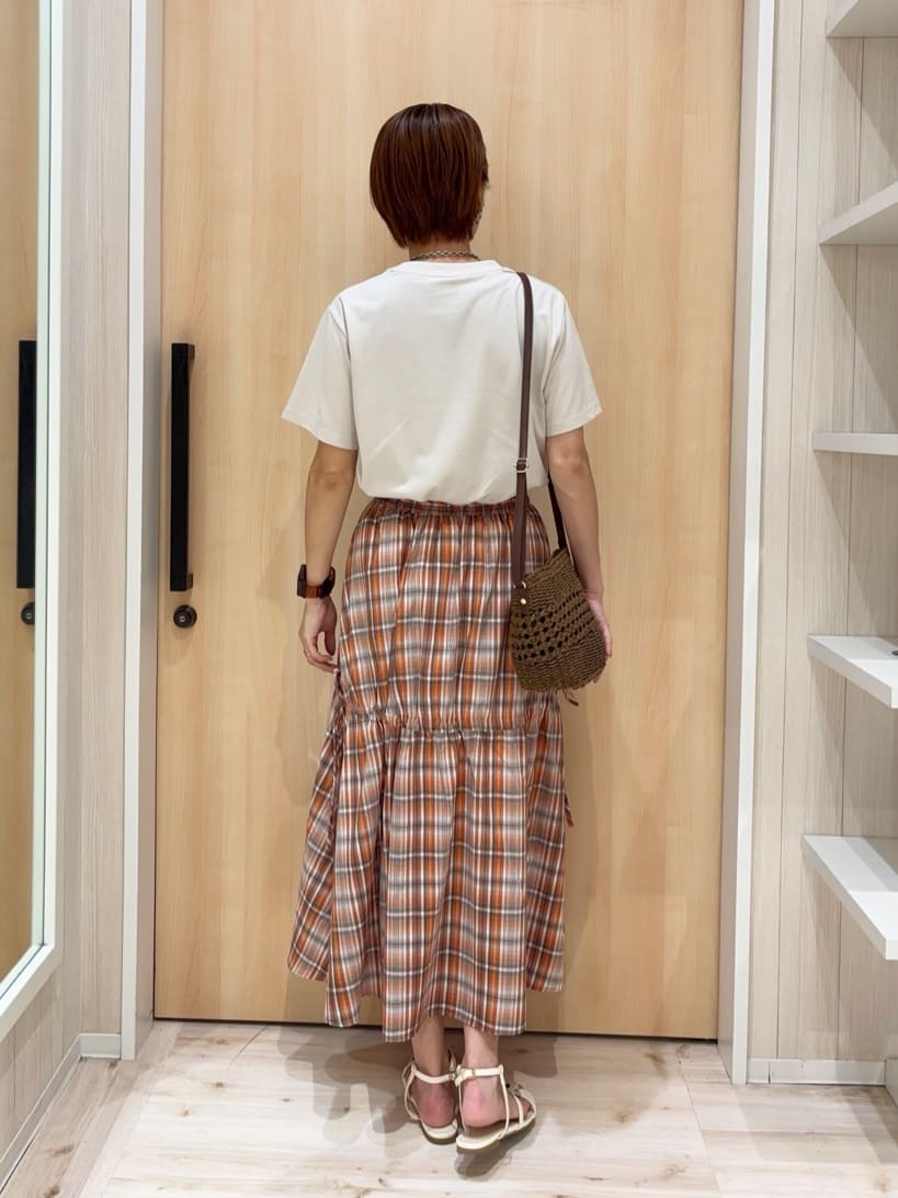 ｓａｔｏｍｉさんの「SHOO･LA･RUE｜【S-LL】シルエットが変えられる チェック柄リボンフレアスカート」を使ったコーディネート