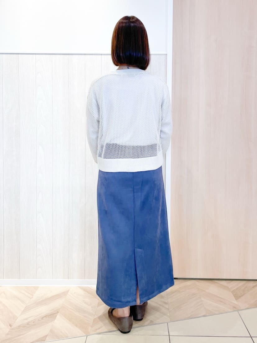 tomoさんの「SHOO･LA･RUE｜【2点セット】ラメメッシュニットカーディガン＋ロンTセット」を使ったコーディネート